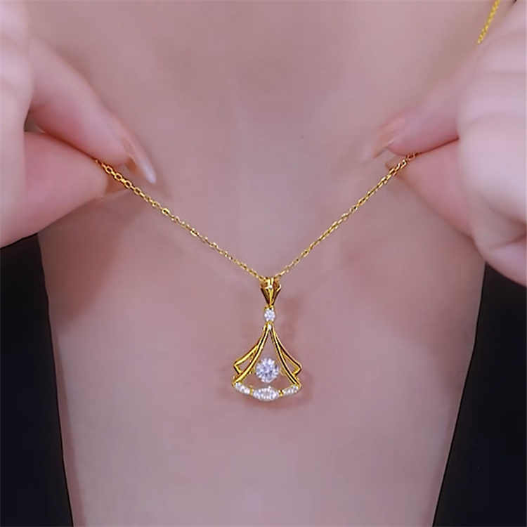 Elegant 24K Gold-Plated Fan Necklace